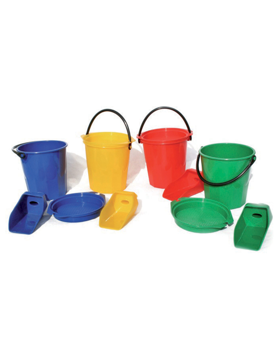 Set of bucket, shovel and flexible accessories